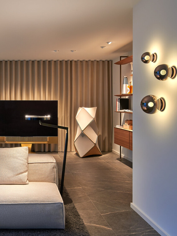 B&O Lightspace Luna scura & Gioia lettura